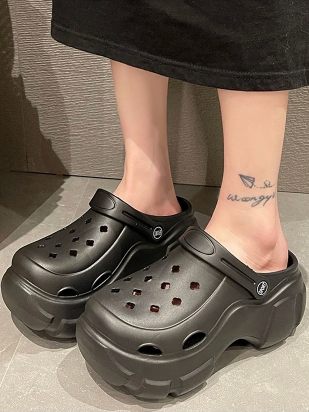 SHEIN Black Chunky Platform Clog Sandals
